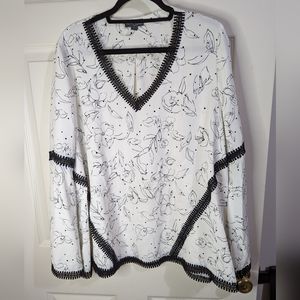 Market & Spruce white & black floral print blouse bell sleeves size XL